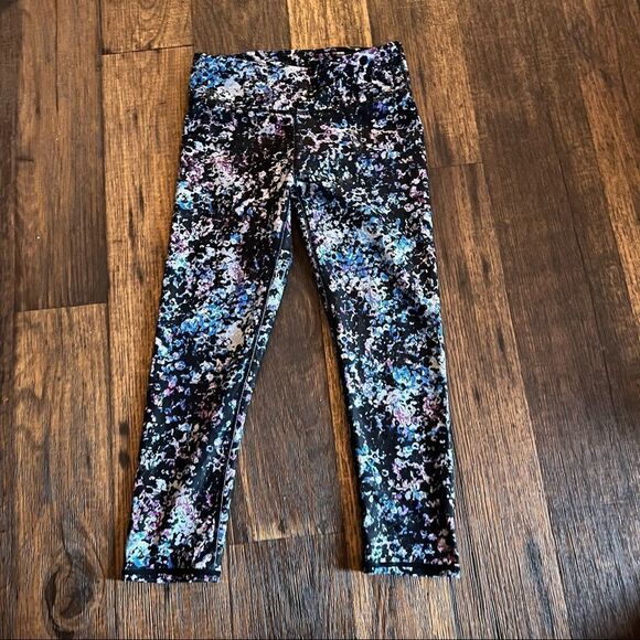 Fabletics crop leggings  - Picture 2 of 6